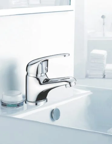 TORNEIRA LAVATORIO CLÁSSICA