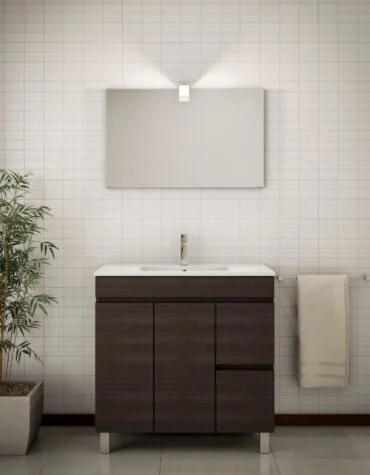 Móvel de casa de banho ao chão Braga em acabamento madeira escura, inclui lavatório, gavetão e portas com fecho suave.