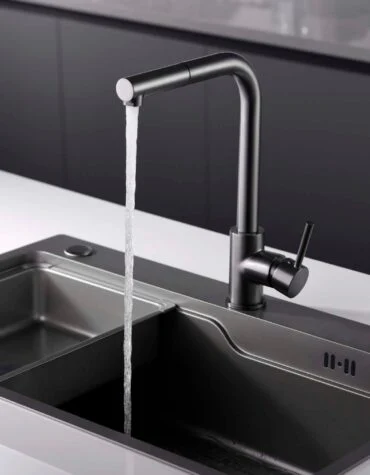 Torneira de cozinha Malta Extraível com bica alta e design minimalista elegante