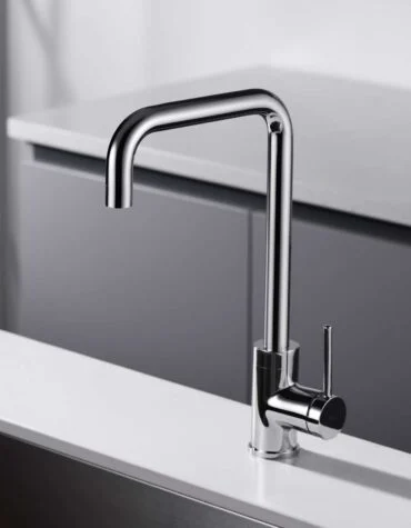 Torneira de cozinha Imex Loira com bica alta e design minimalista elegante