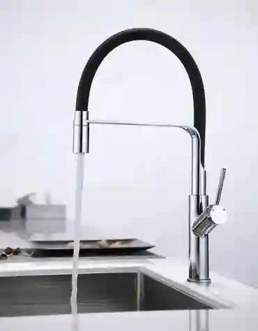 Torneira de cozinha Clone redonda com tubo preto flexível disponível em várias cores