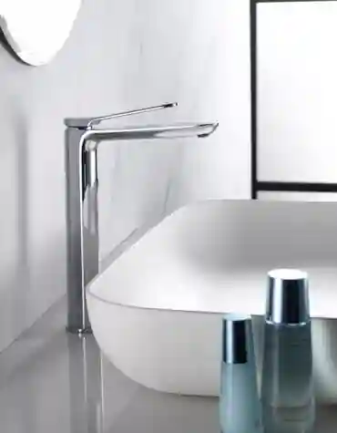 Torneira de lavatório alta Dinamarca curva