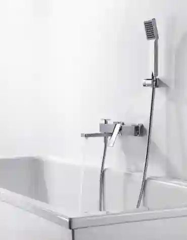 TORNEIRA BANHEIRA PISA