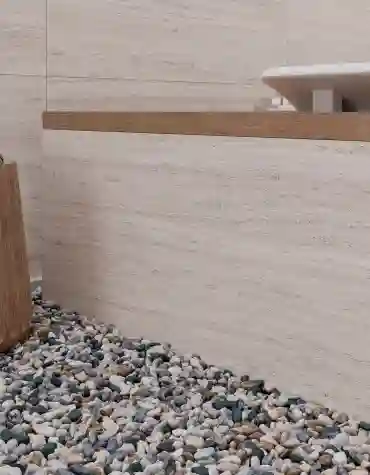 Detalhe do pavimento ceramico Travertino Olimpo em tom bege – veios naturais e acabamento mate