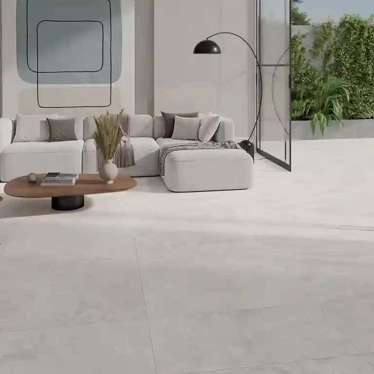 Degrau Cerâmico Estambul 33x120 1 Degrau cerâmico Estambul 33x120 com acabamento boleado aplicado em ambiente interior claro e moderno