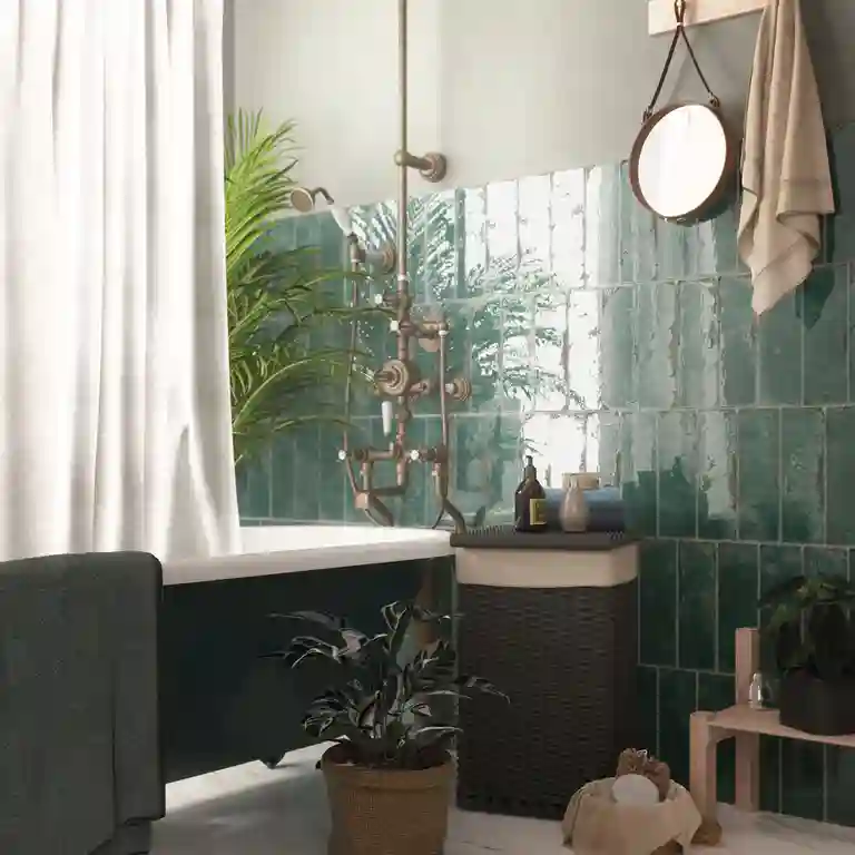 Revestimento cerâmico Alma 10x30 1 Revestimento cerâmico Alma 10x30 com acabamento artesanal e brilho intenso na parede da casa de banho