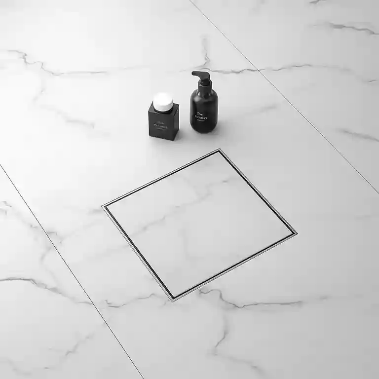 Ralo de duche quadrado inox polido 1 Ralo de duche quadrado inox polido com grelha reversível, cartucho anti-odor e cesta de limpeza